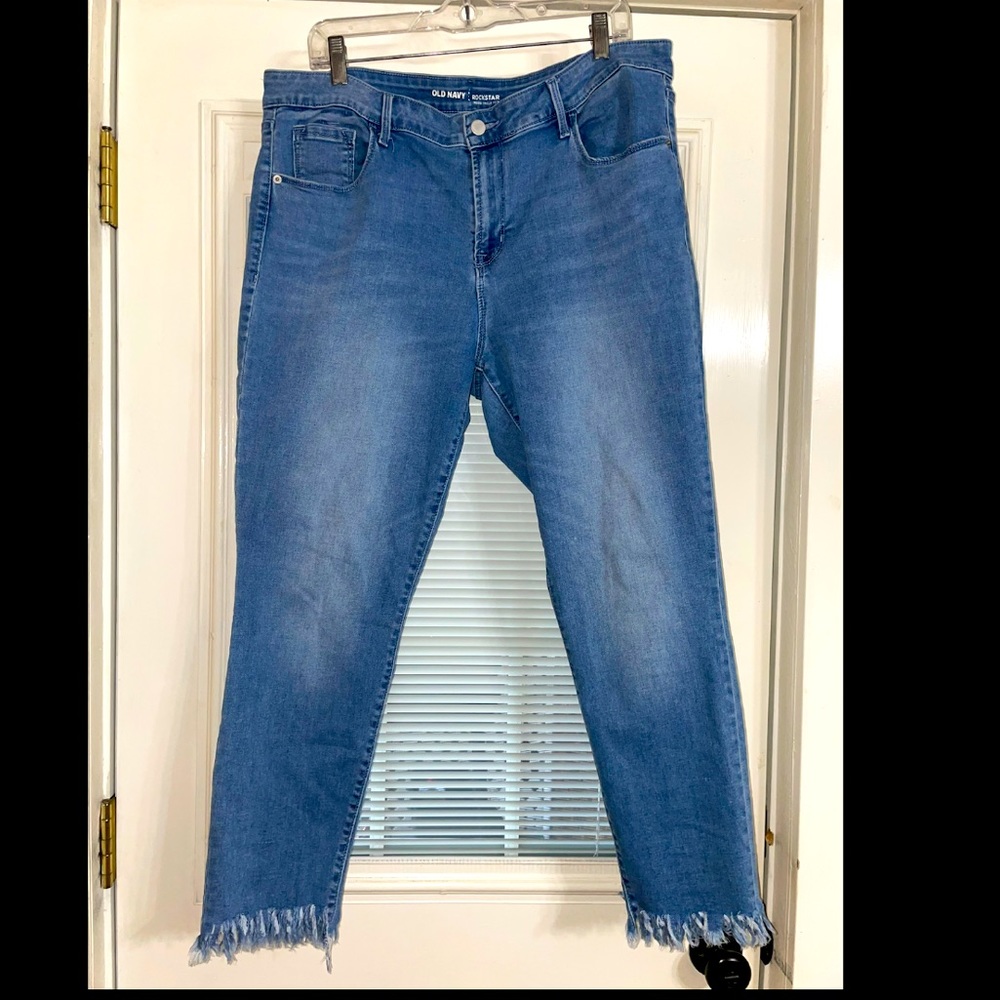 ON. ROCKSTAR. 16. Raw hem.